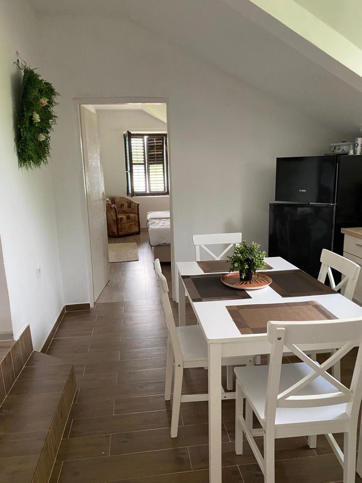 Tina Appartement Tekija  Buitenkant foto