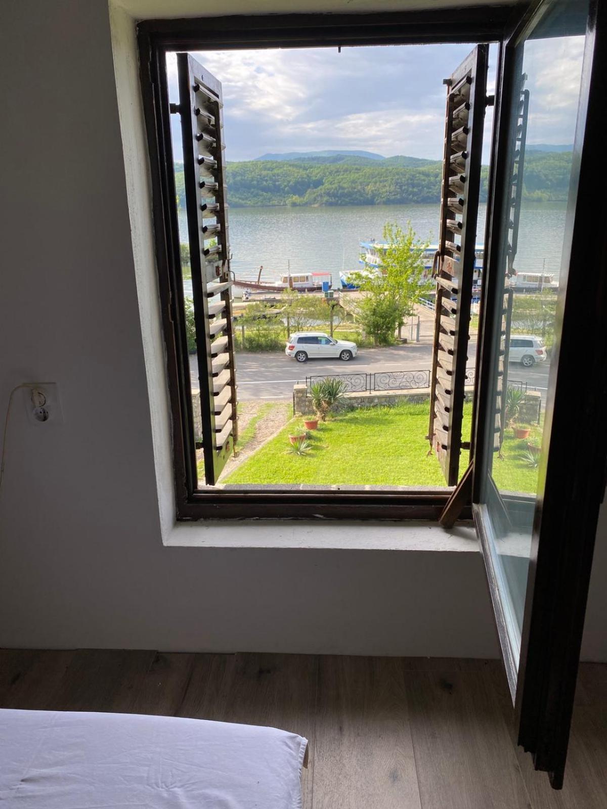 Tina Appartement Tekija  Buitenkant foto